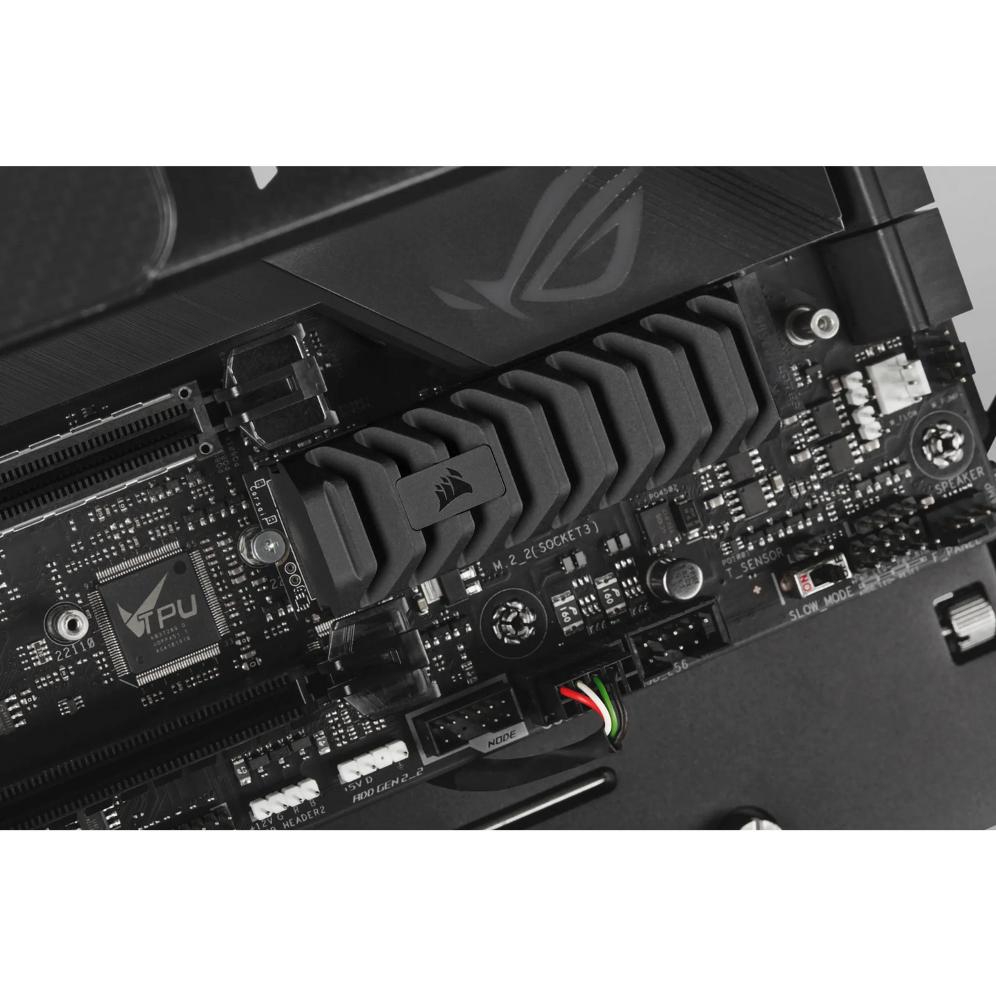 Corsair MP600 Pro Xt 4TB M.2 NVME PCIE Gen. 4 X4 SSD; Read Up To 7100MB/S; Write Up To 6800MB/S image 3