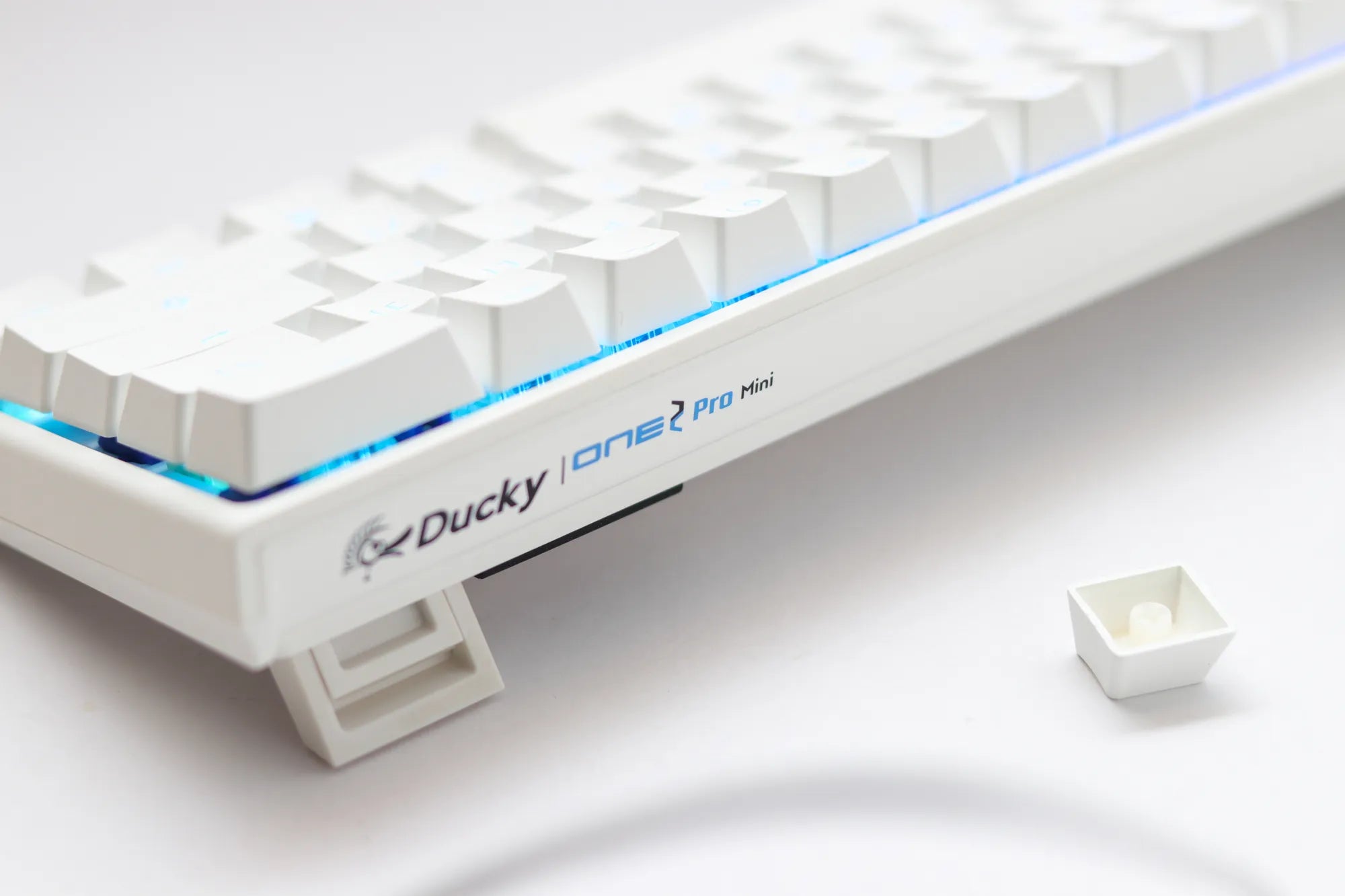 Rct PC Ducky Keyboard One 2 Pro 60% Mechanical Keyboard; RGB; Pbt Double Shot Keycaps White- Cherry Black . image 3