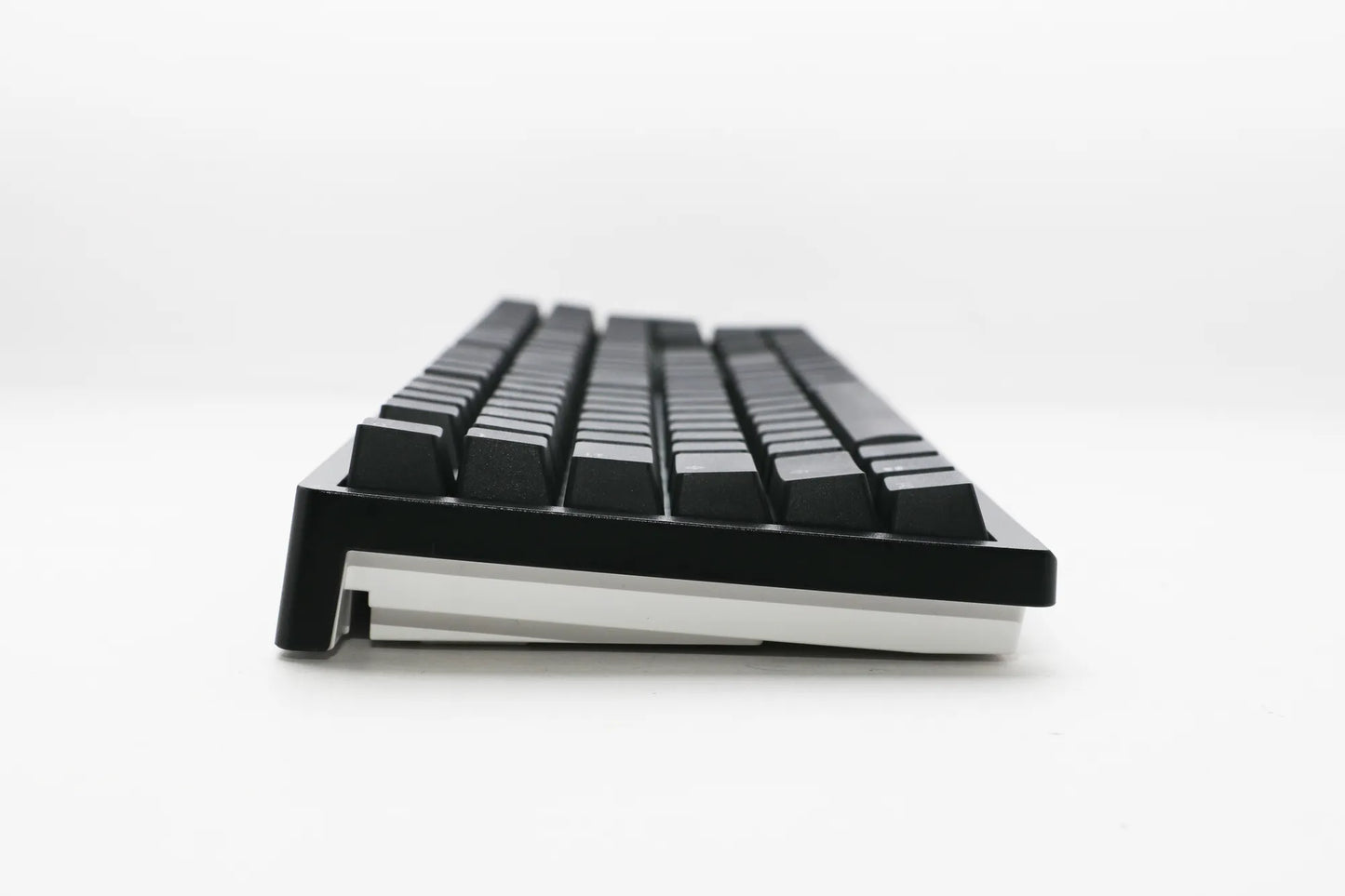 Rct PC Ducky Keyboard Zero 6108 100% Mechanical Wireless Keyboard; RGB; USB 2.0 / 2.4GHZ / BT Cherry MX2A Speed Silver Switches. image 2