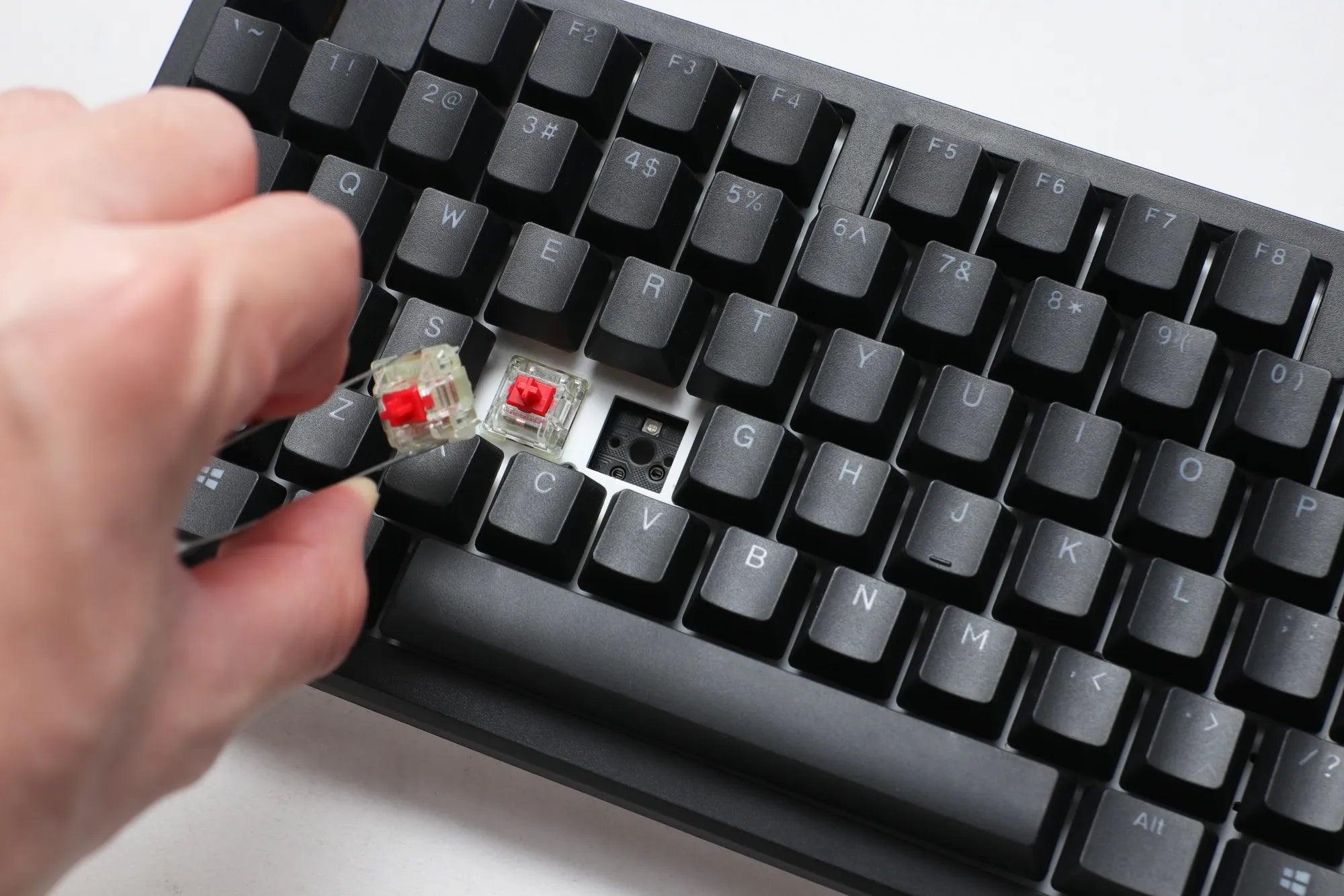Rct PC Ducky Keyboard Zero 6108 100% Mechanical Wireless Keyboard; RGB; USB 2.0 / 2.4GHZ / BT Cherry MX2A Speed Silver Switches. image 3