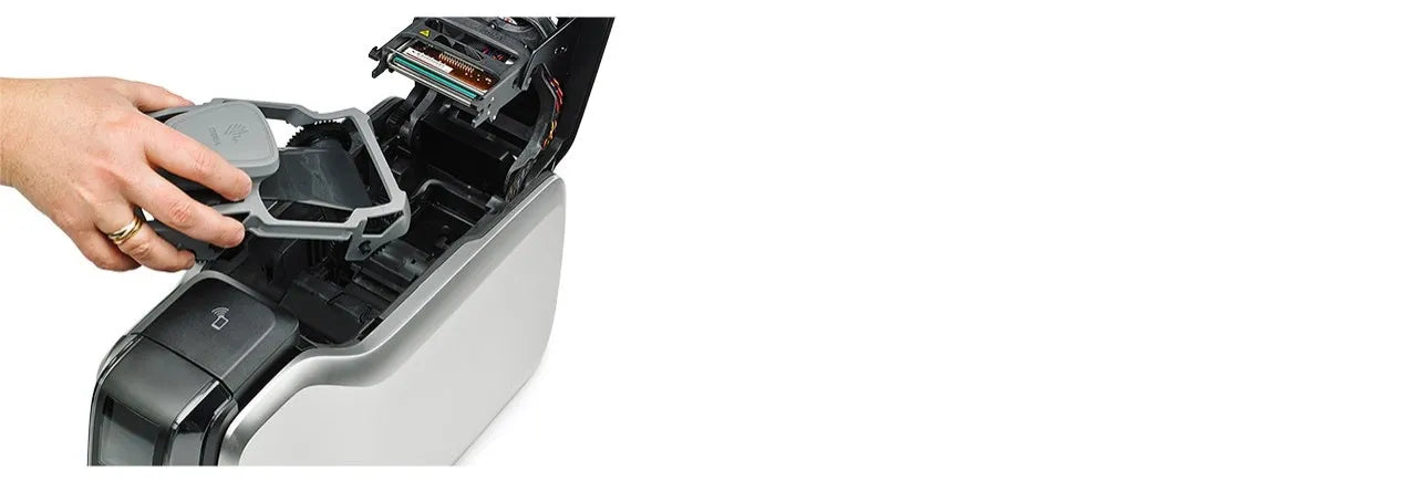 Zebra ZC300; Dual Sided; Uk/Eu; USB & Ethernet;cardstudio 2.0 (standard) Application; 200 Pvc Cards;; Ymcko K (200 Images) image 2
