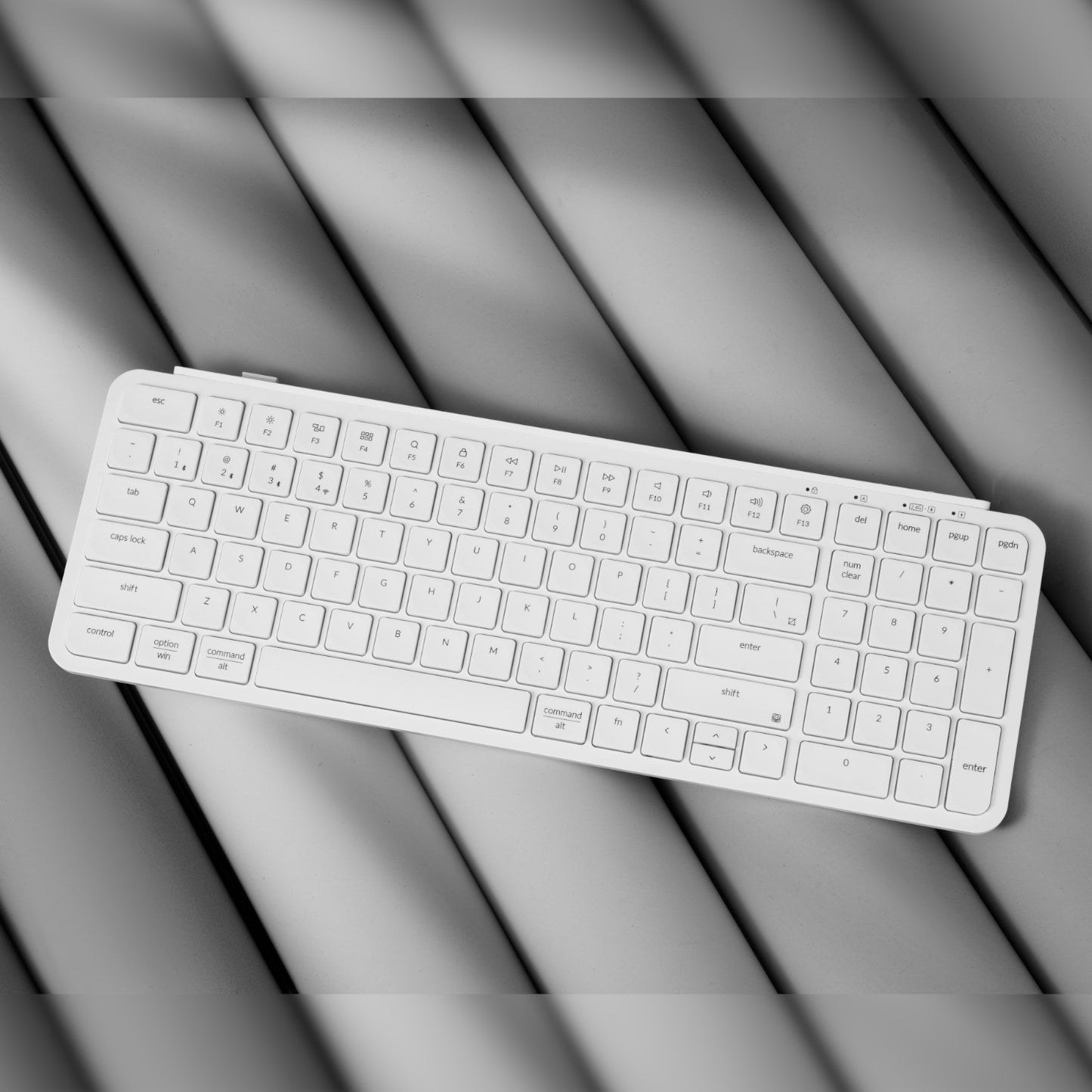 Keychron B2 Pro Ultra-Slim 96% Wireless Keyboard Ivory White image 3