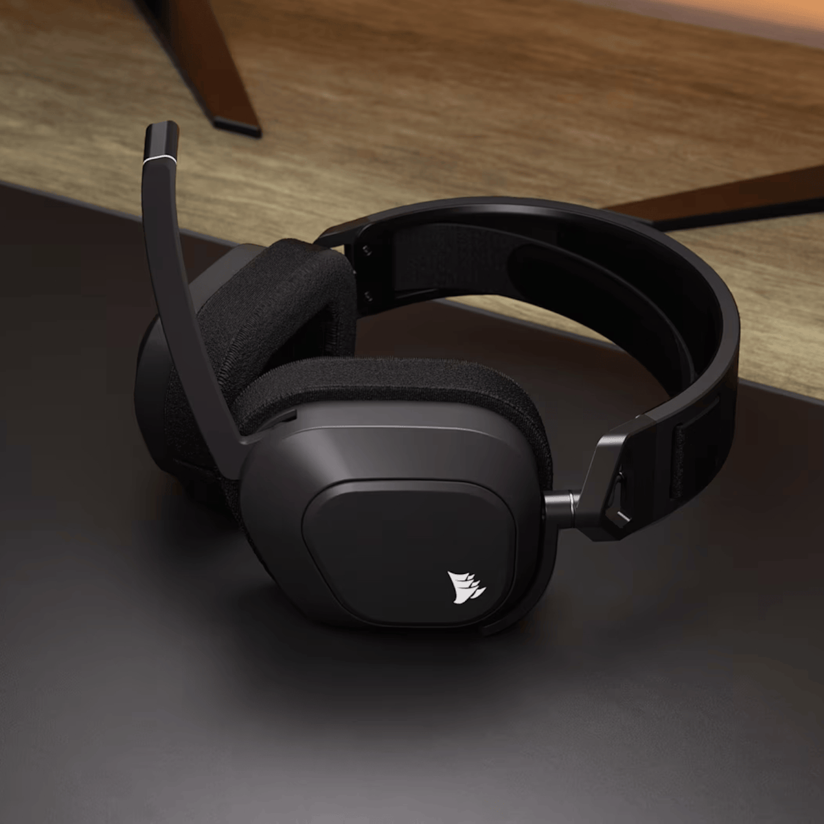 Corsair HS80 Max Wireless Gaming Headset Steel Gray (ap) image 6