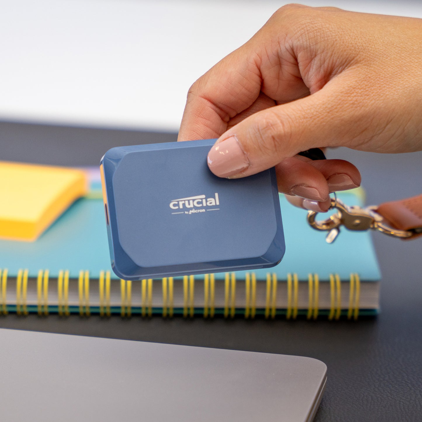 Crucial X10 1TB Type-C Portable SSD image 3