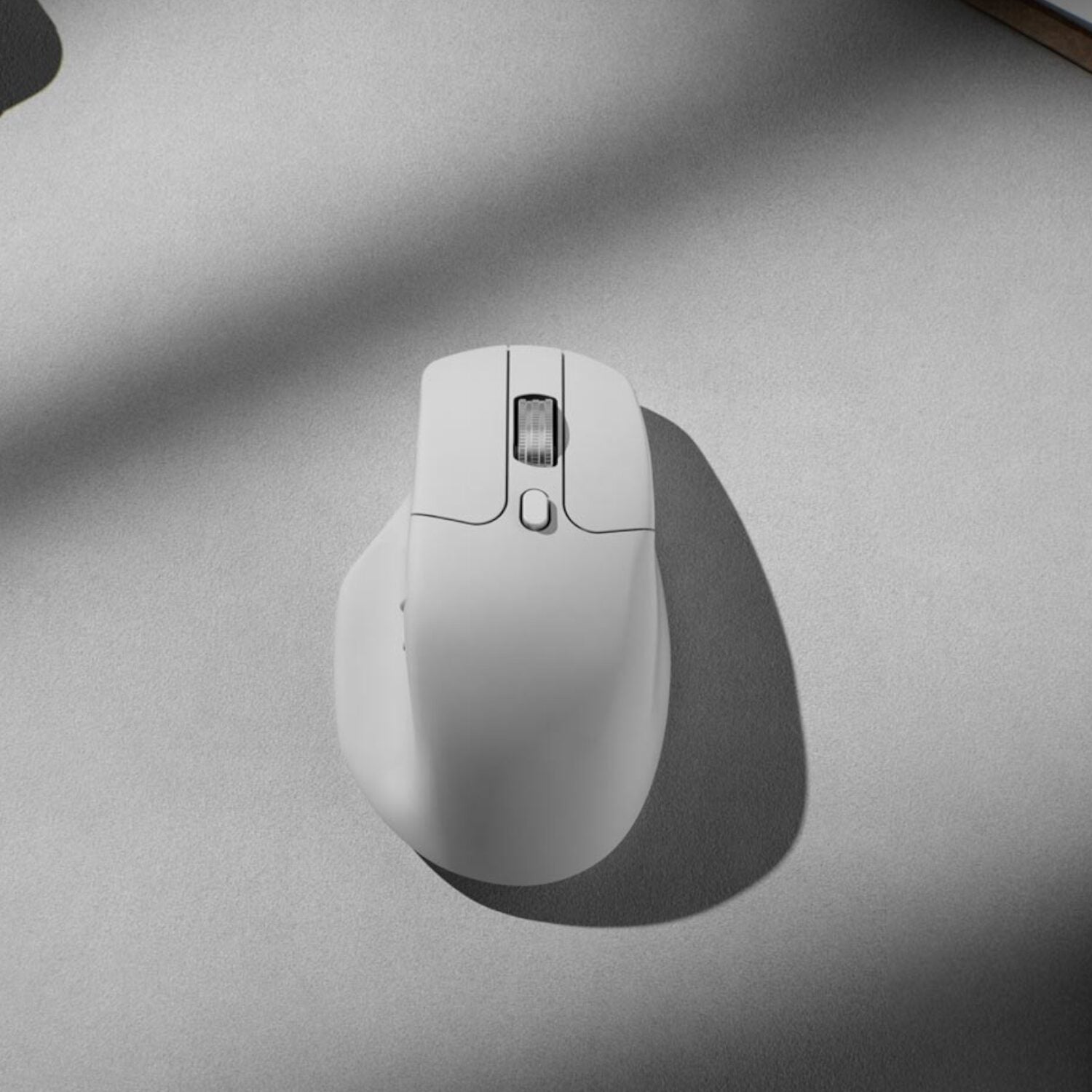 Keychron M6SB72 1K Wireless Mouse (BT/2.4GHZ/WIRED) With Huano Silent Micro Switch And Premium Wheel White image 2