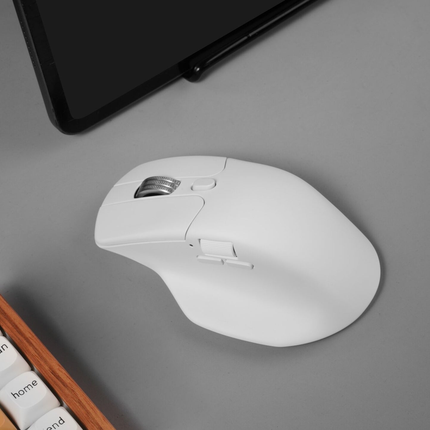 Keychron M6SB72 1K Wireless Mouse (BT/2.4GHZ/WIRED) With Huano Silent Micro Switch And Premium Wheel White image 4
