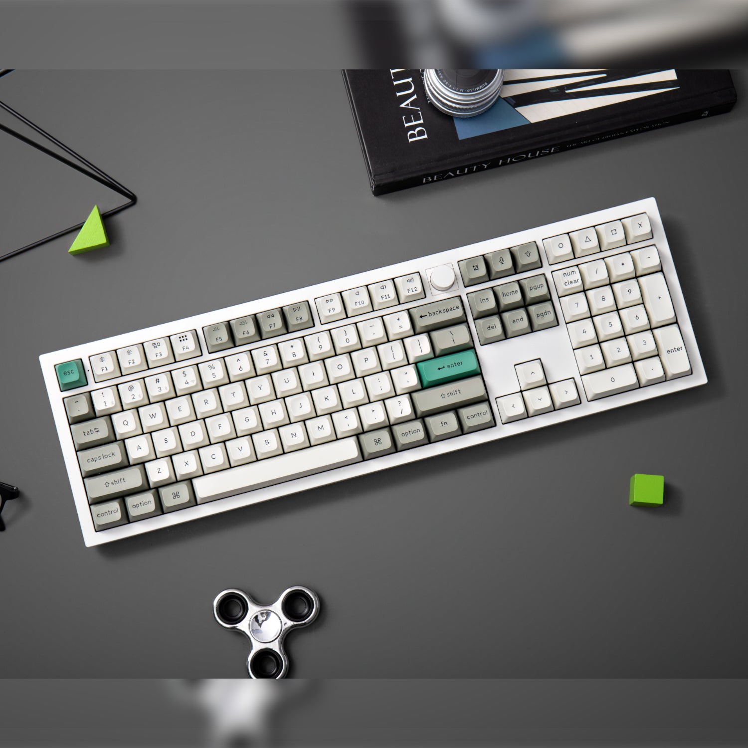 Keychron Q6 Max Qmk/Via Wireless Custom Mechanical Keyboard Ksa Gateron Red Jupiter Switches Shell White image 3
